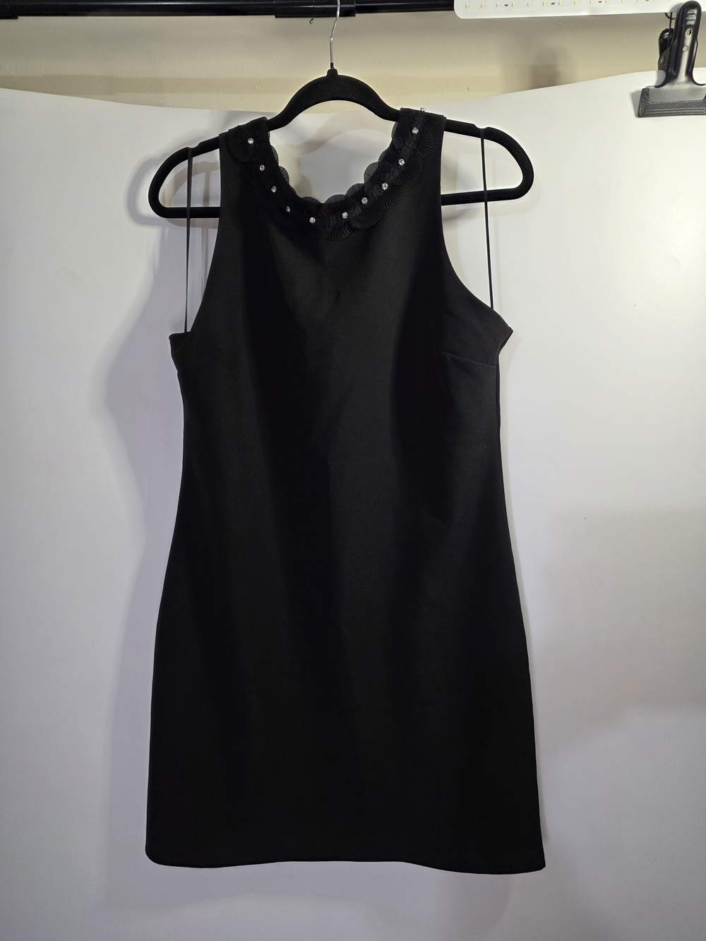 Sam Edelman Black Sleeveless Rhinestone Scalloped  Neck Shift Dress Size 10.
